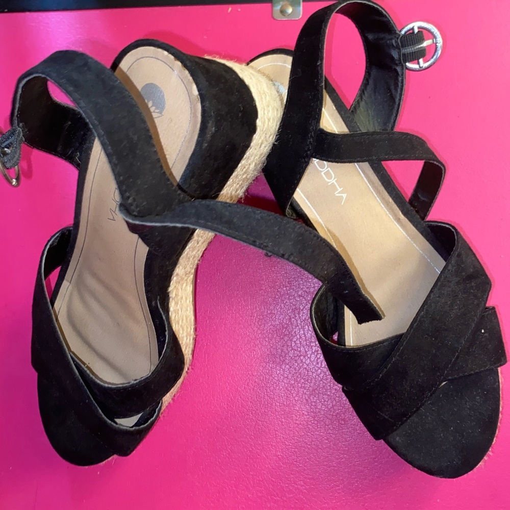 BIG BUDDHA black sandals